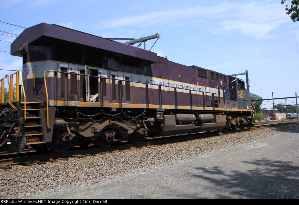 CSX 1871 on I032